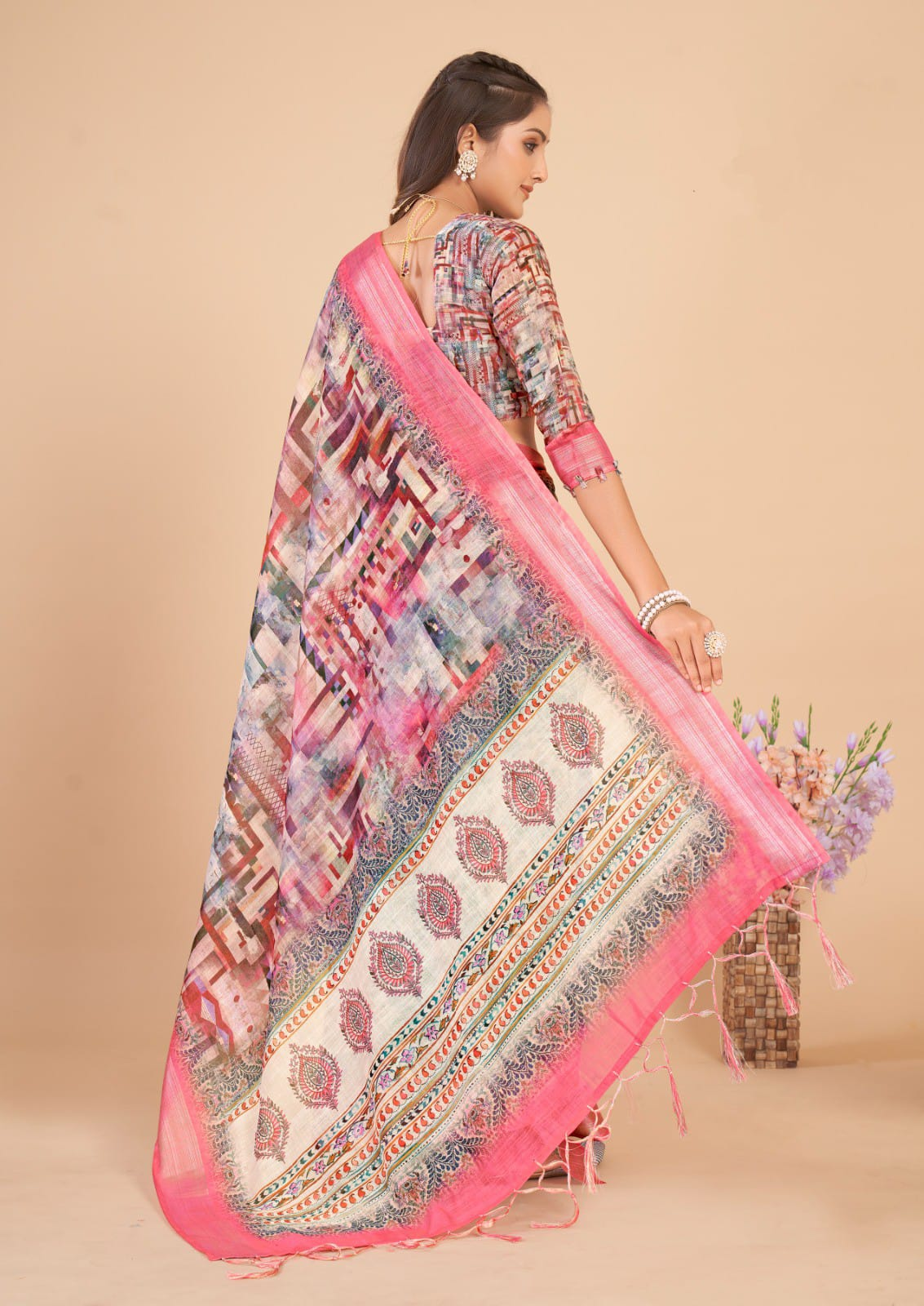 Women's Geometric pattern Multi color printed Linen Cotton Saree with Tassels