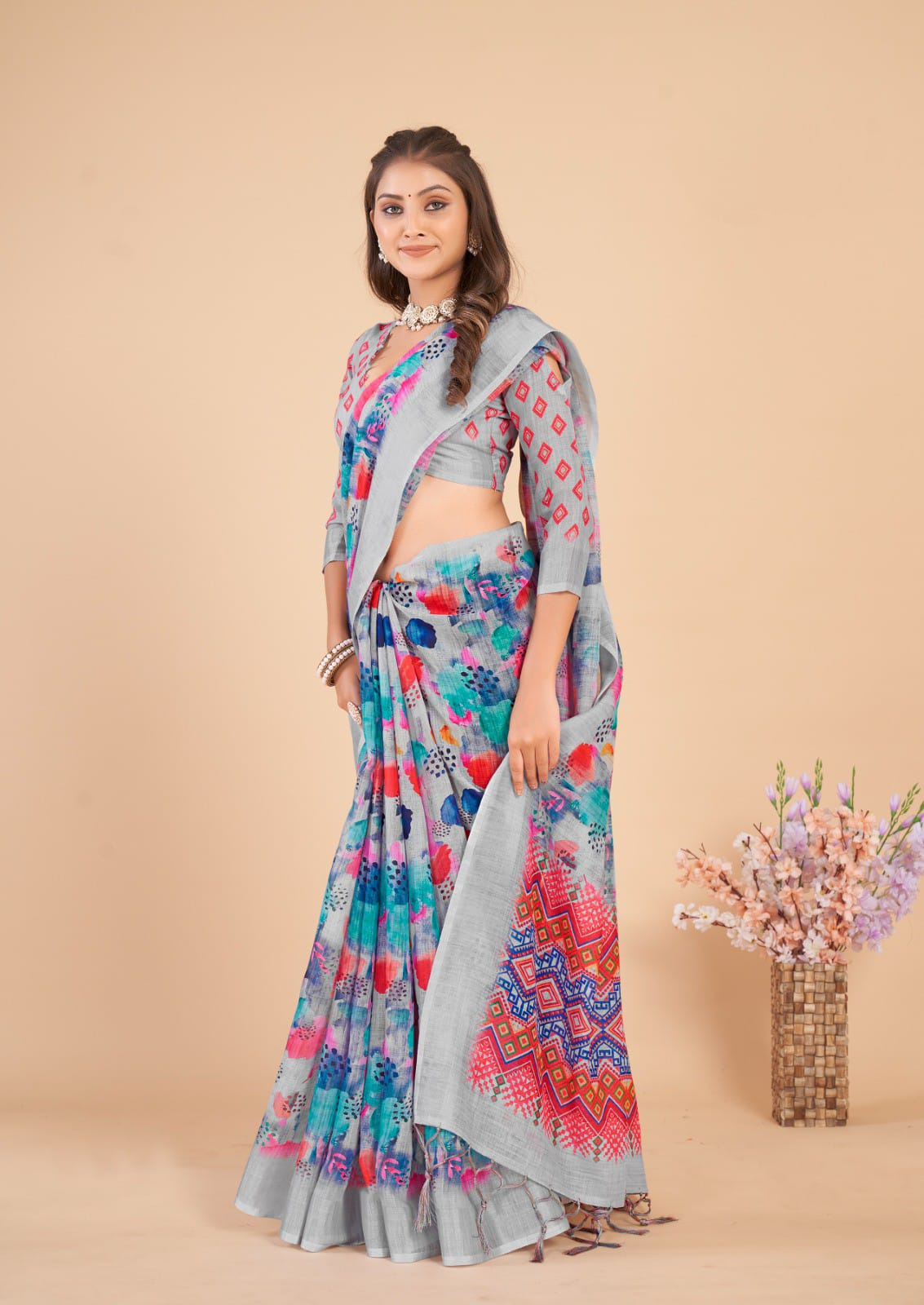 Women's Linen Blend Grey Printed Designer Saree With Tussels