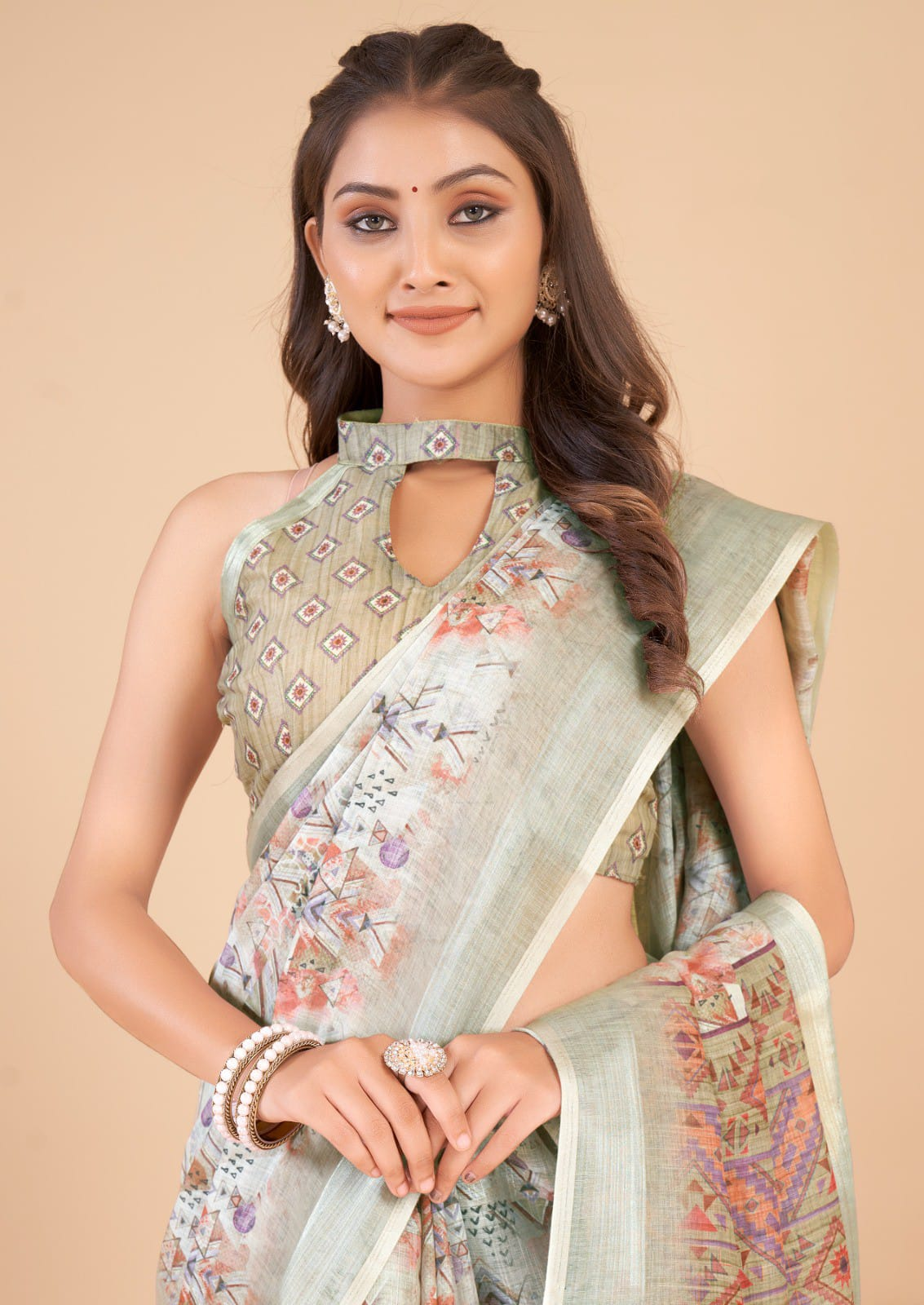 Women's Geometric pattern Multi color printed Linen Cotton Saree with Tassels